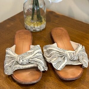 Cute bow sandals